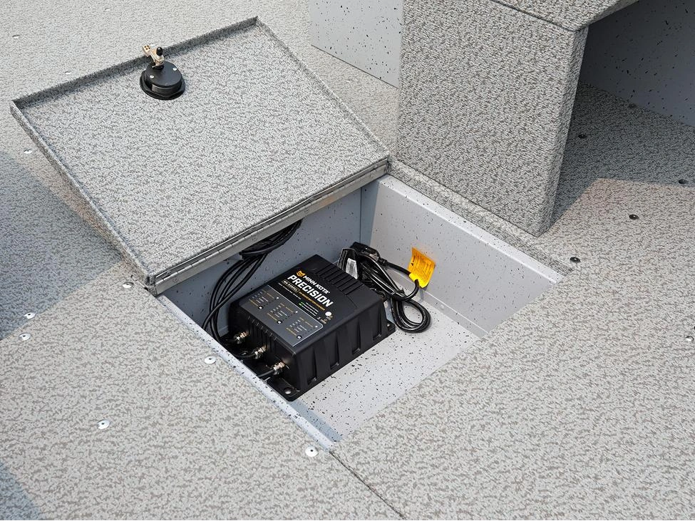 2025 Lund 1875 Alaskan 1875 Alaskan Tiller alt