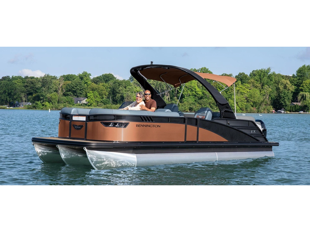 Bennington Marine LX Sport Line 23 LXS Fastback Quad Bench 2025 alt