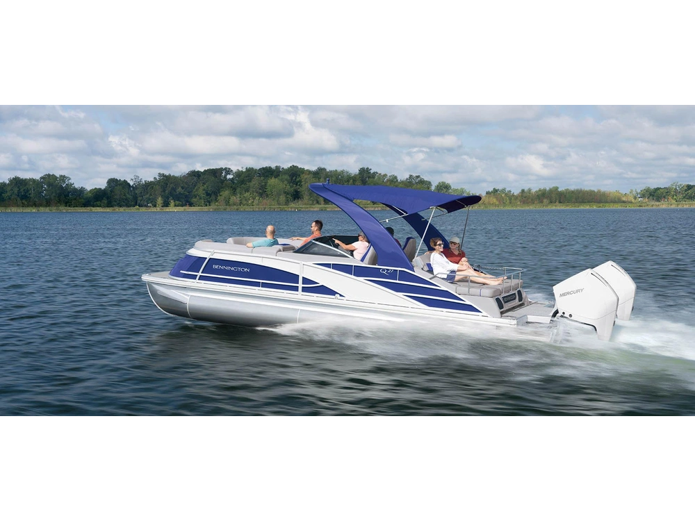 2025 Bennington Marine Q Line 25 Q Stern Radius Quad Bench alt