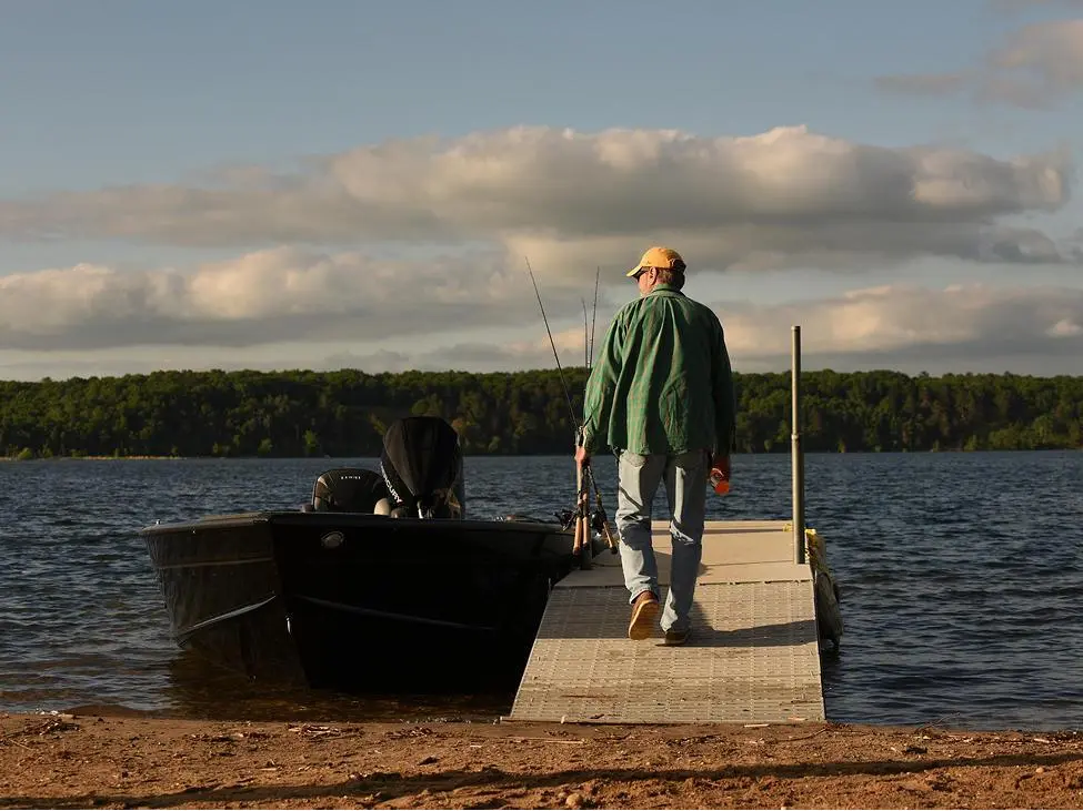 2025 Lund 2075 Pro Guide Tiller