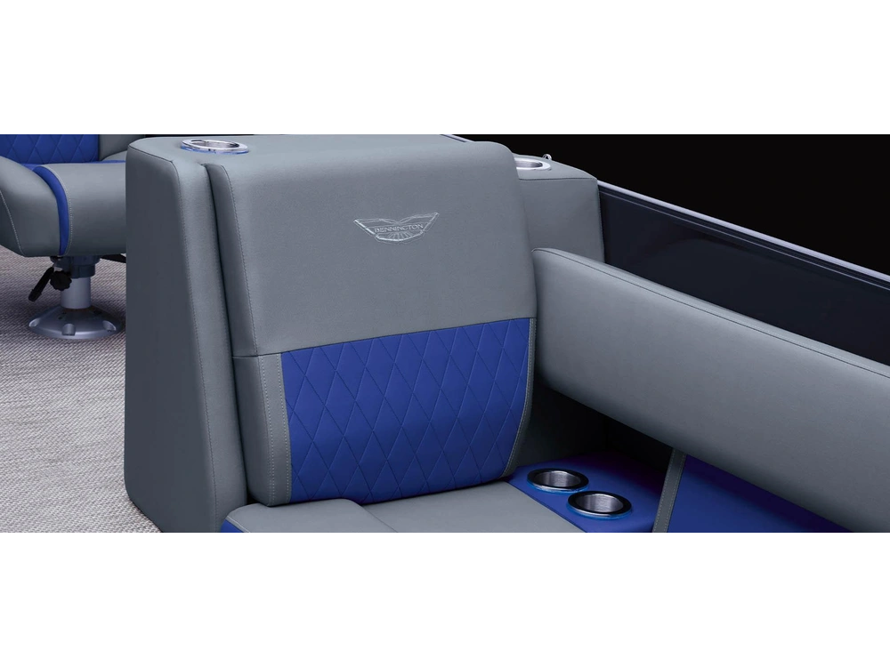 2025 Bennington Marine L Bowrider Line 23 LT Fastback Quad Bench alt