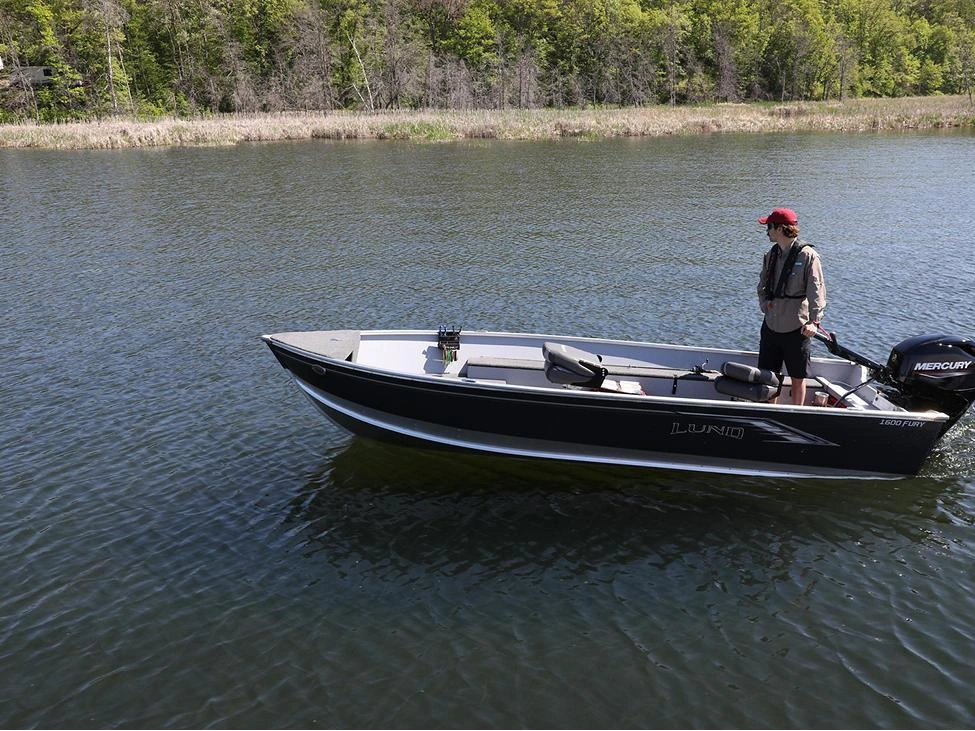 2025 Lund 1600 Fury 1600 Fury Tiller alt