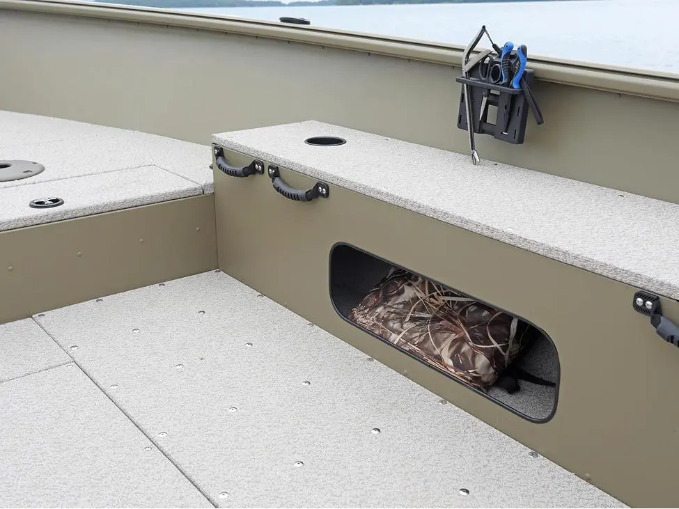 2025 Lund 2075 Alaskan Tiller