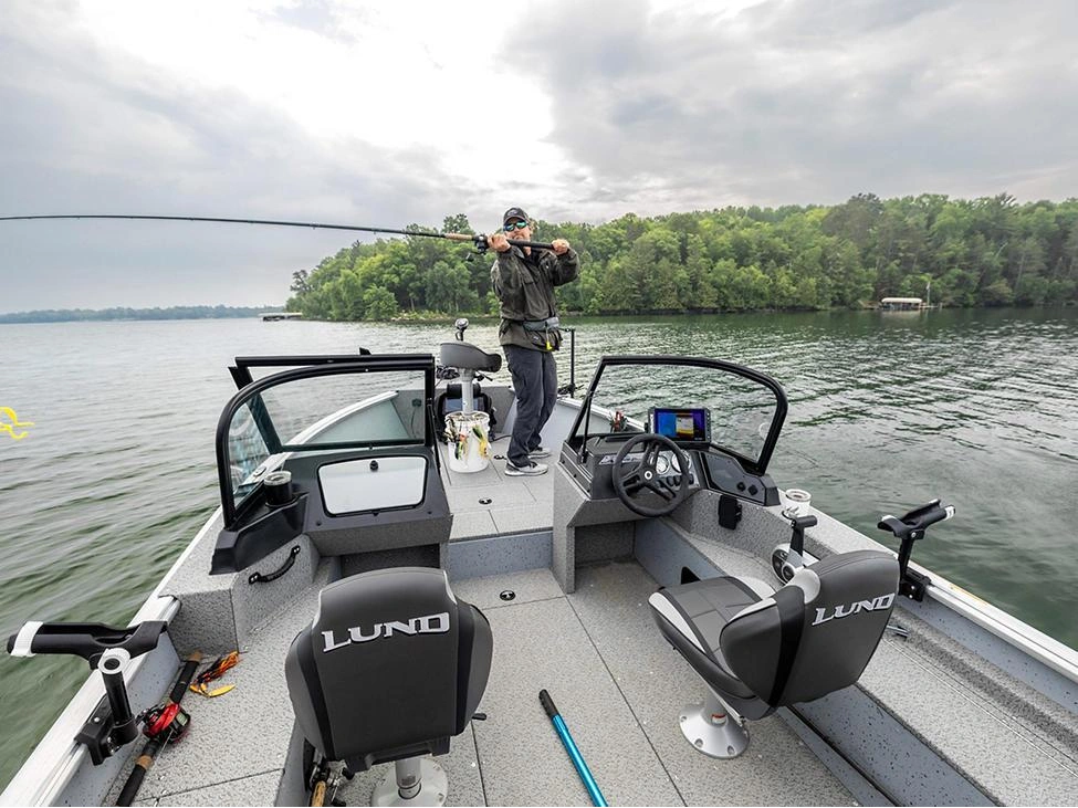 2025 Lund 2075 Alaskan 2075 Alaskan Tiller alt