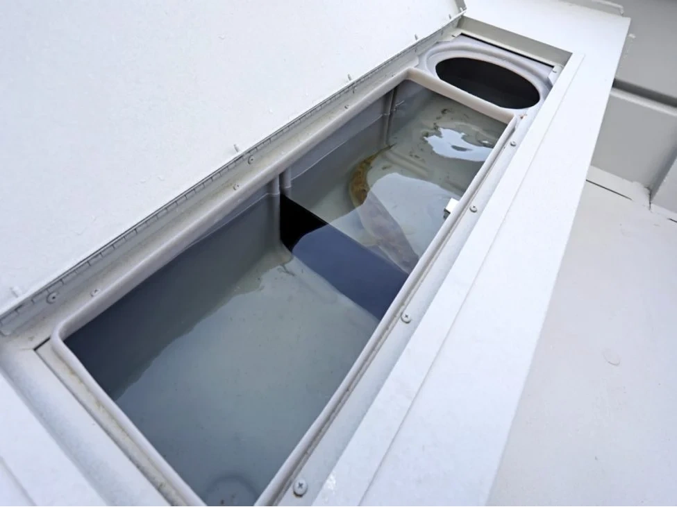 Lund 2070 Predator 2070 Predator SS 2025 alt