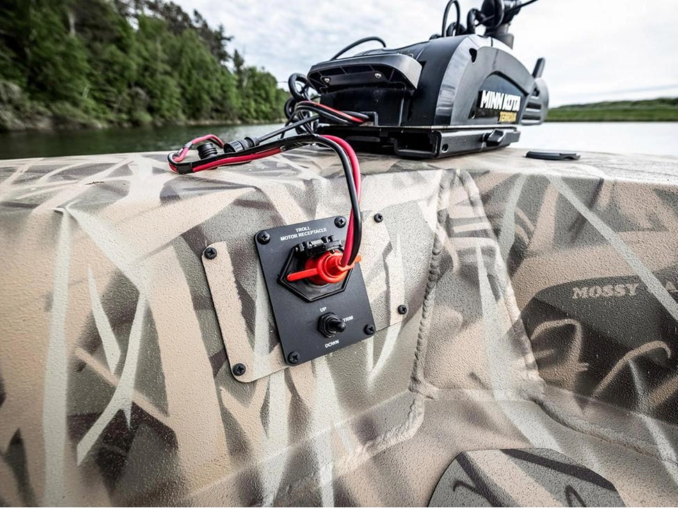 Lund 2070 Predator 2070 Predator SS 2025 alt