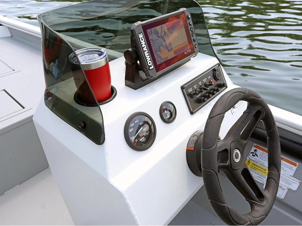 Lund 1760 Predator 1760 Predator Tiller 2025 alt