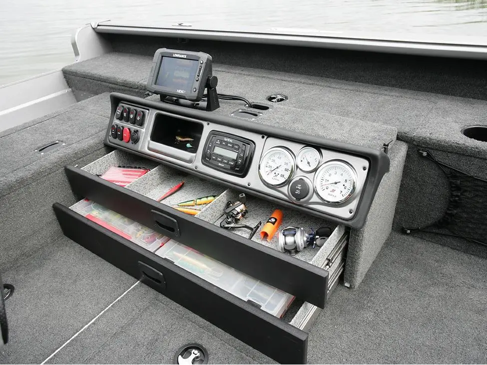 2025 Lund 2075 Pro Guide Tiller