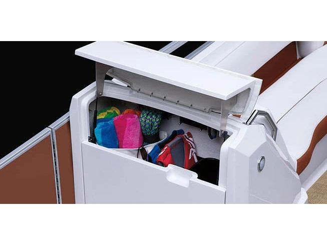 2025 Bennington Marine R Bowrider Line 22 RT Fastback Quad Bench alt