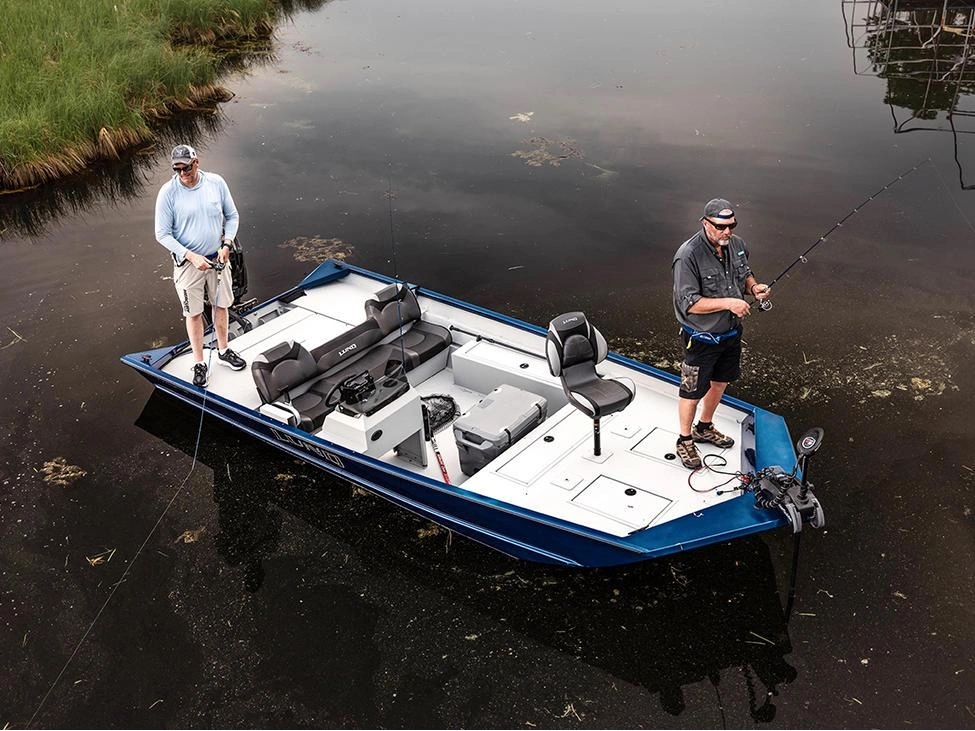 2025 Lund 1870 Predator 1870 Predator Tiller alt