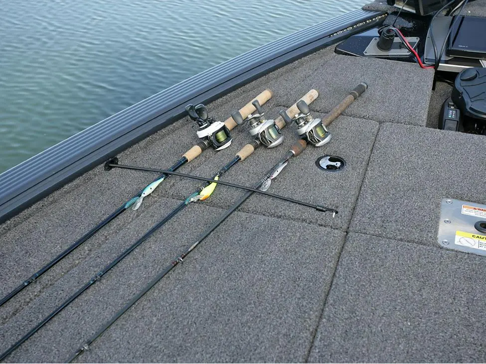 Lund 2075 Pro-V Bass XS 2025