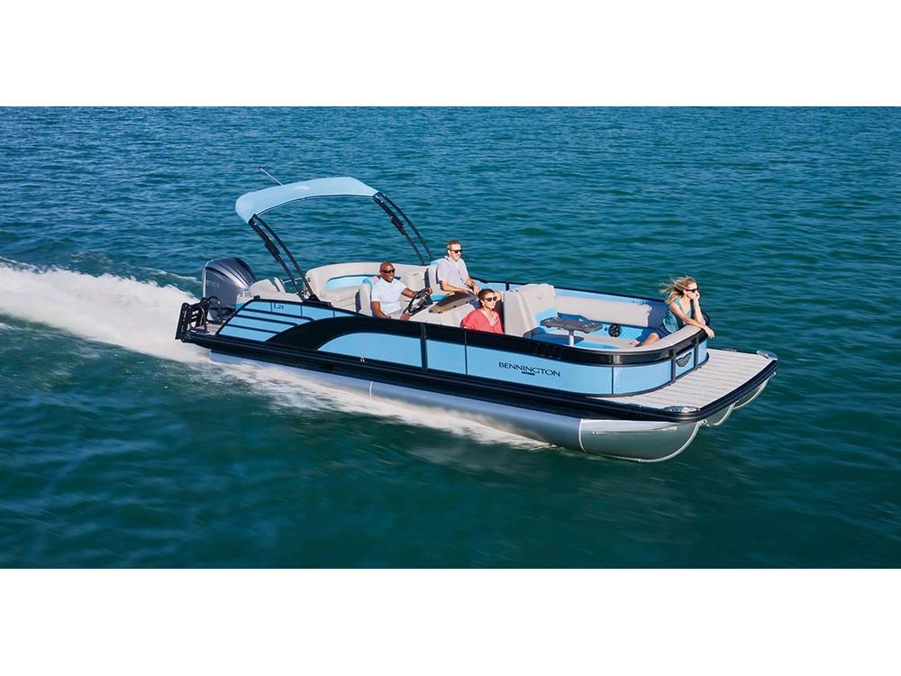 2025 Bennington Marine L Bowrider Line 23 LT Fastback Quad Bench alt