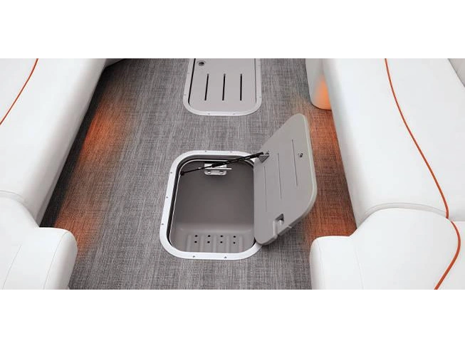 Bennington Marine LX Sport Line 23 LXS Fastback Quad Bench 2025 alt