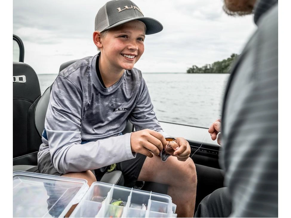 Lund 2075 Pro-V 2075 Pro-V Sport 2025 alt