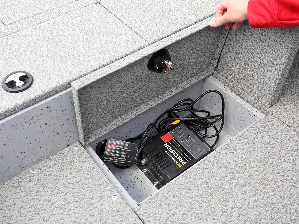 Lund 2075 Alaskan 2075 Alaskan Tiller 2025 alt