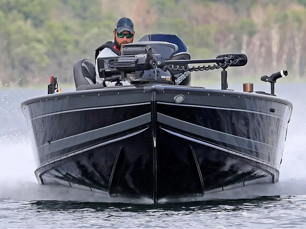 2025 Lund 2075 Pro Guide Tiller