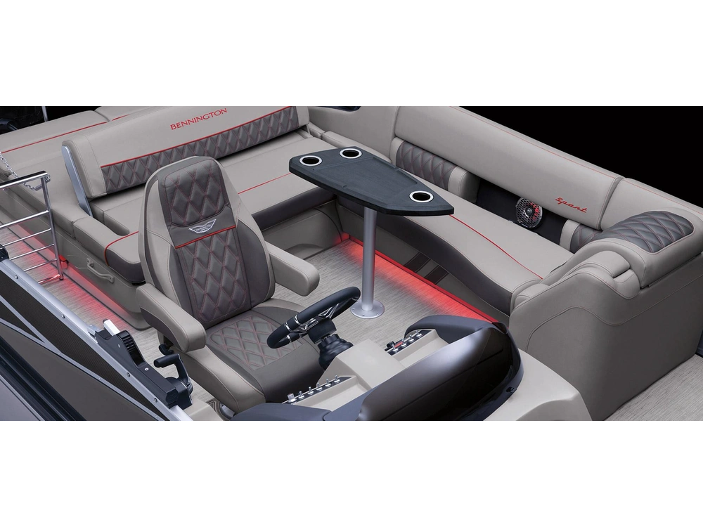 Bennington Marine RX Sport Line 23 RX Fastback Quad Bench 2025 alt