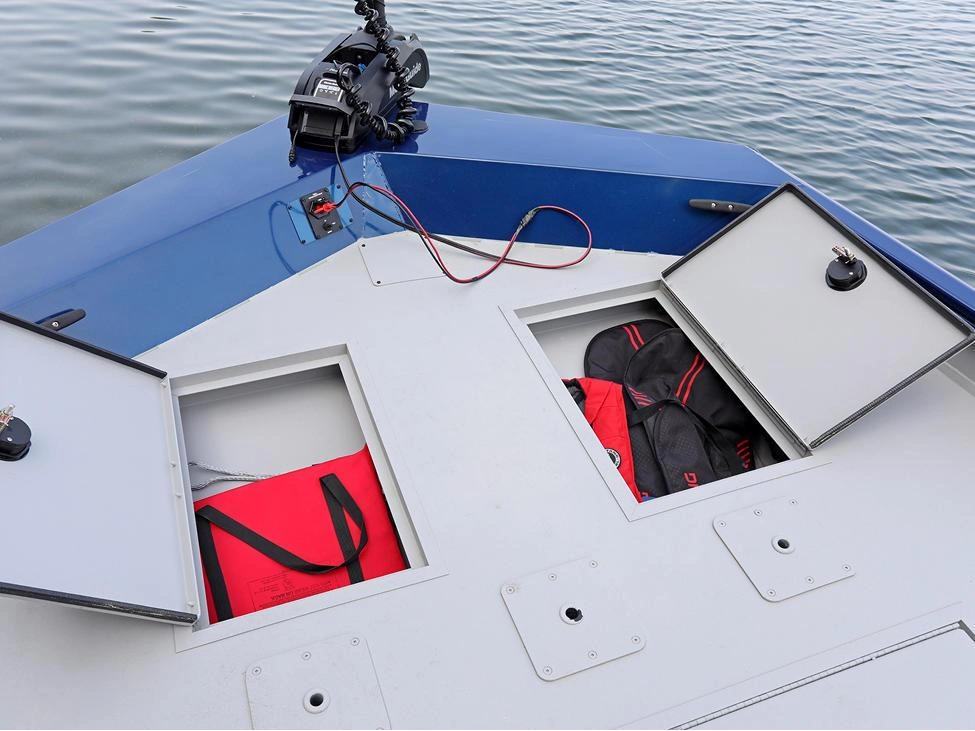 Lund 2070 Predator 2070 Predator SS 2025 alt