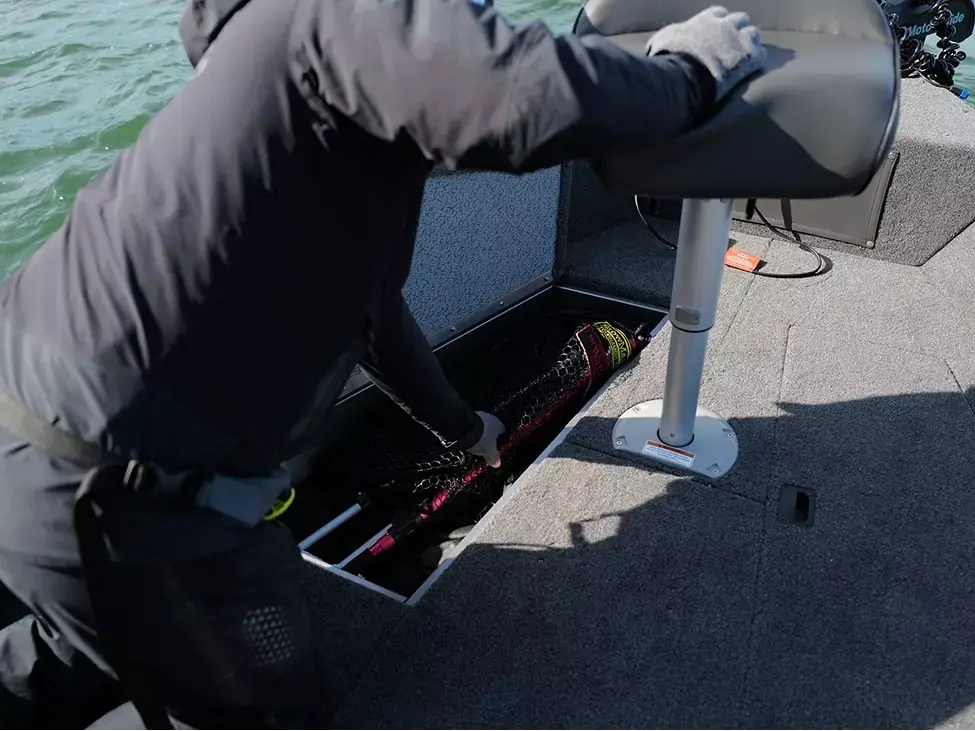 2025 Lund 1775 Pro Guide Tiller