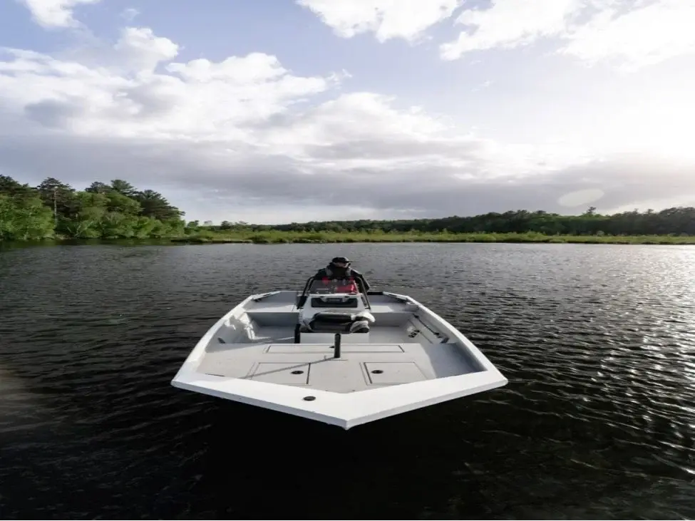 2025 Lund 1870 Predator SS