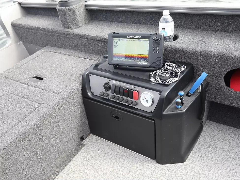 2025 Lund 1775 Pro Guide 1775 Pro Guide Tiller alt