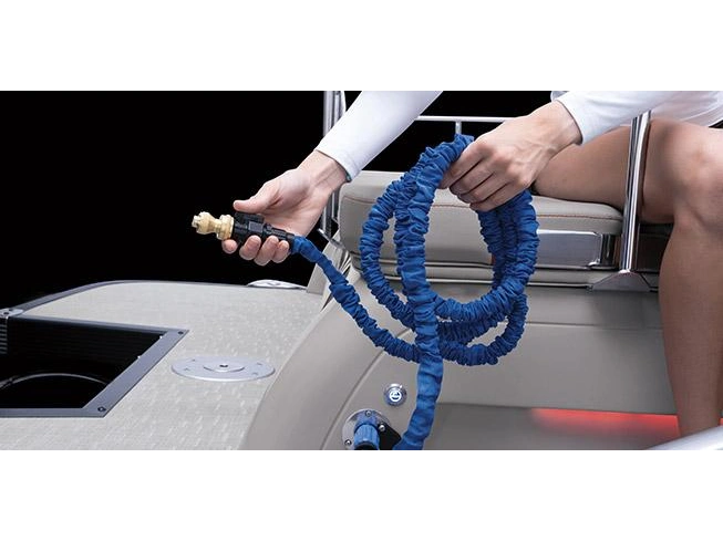 Bennington Marine RX Sport Line 23 RX Fastback Quad Bench 2025 alt