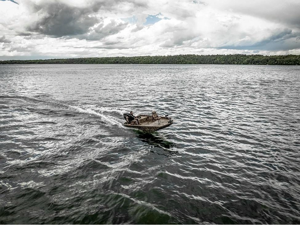 Lund 1660 Predator 1660 Predator Tiller 2025 alt