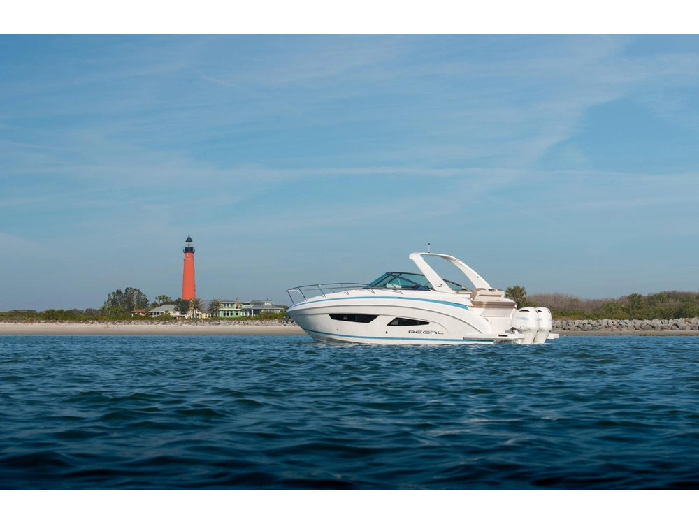 Regal 33 XO 33 XO 2025 alt