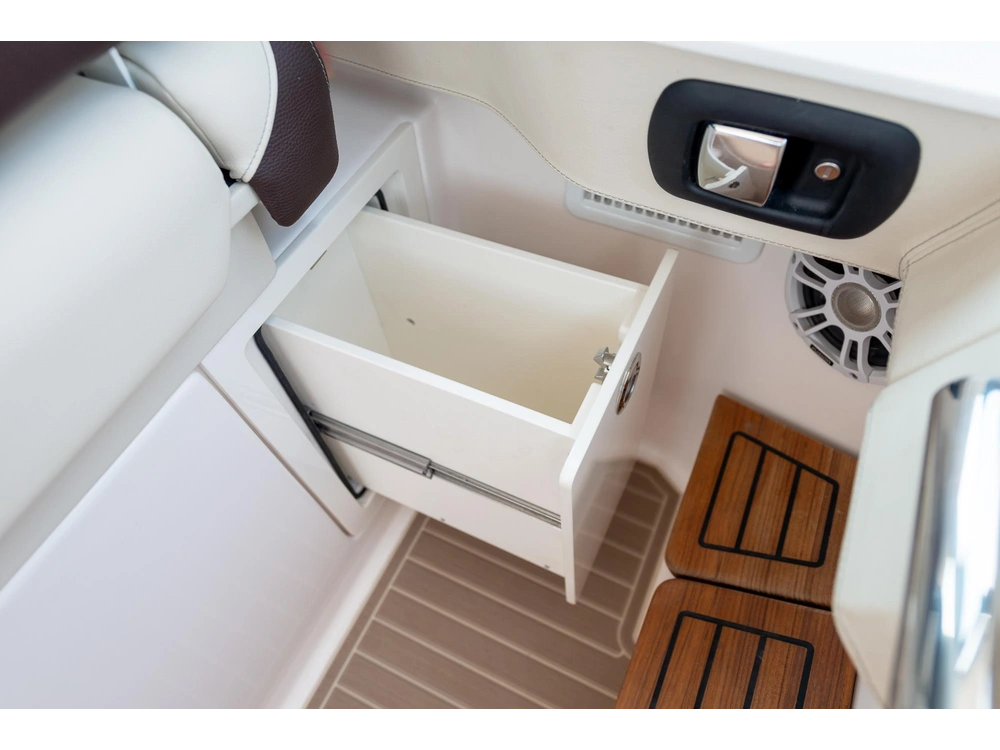 Regal LS36 LS36 2025 alt