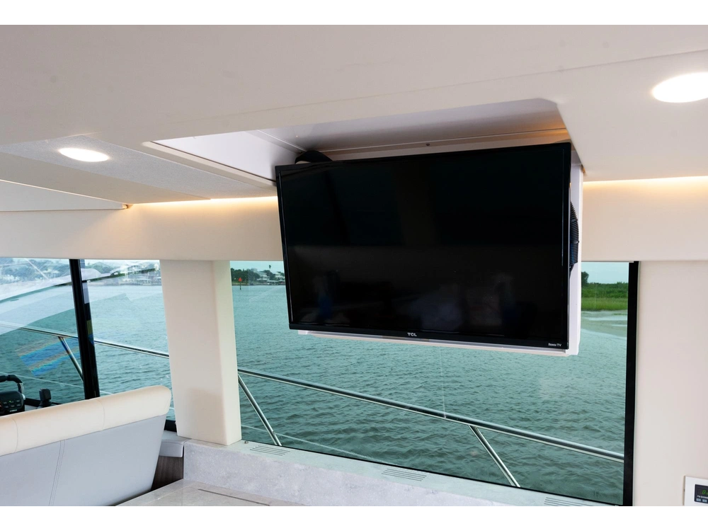 Regal 42 FXO 42 FXO 2025 alt