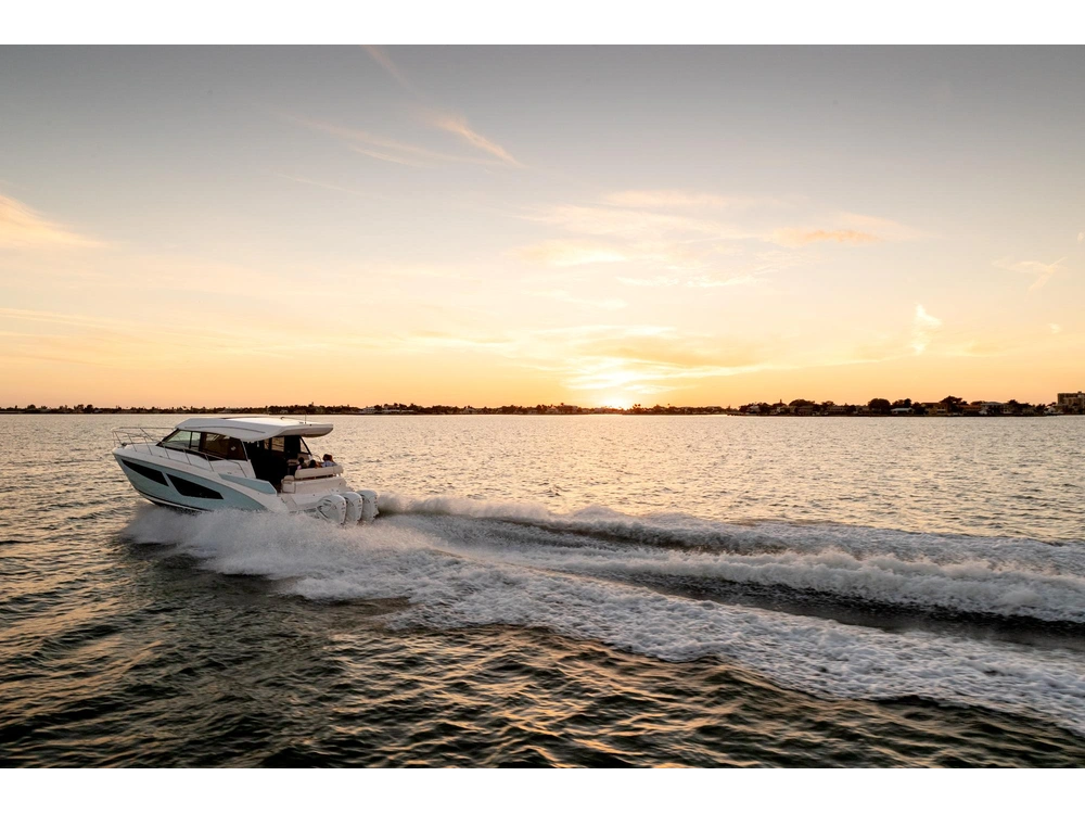 Regal 42 XO 42 XO 2025 alt