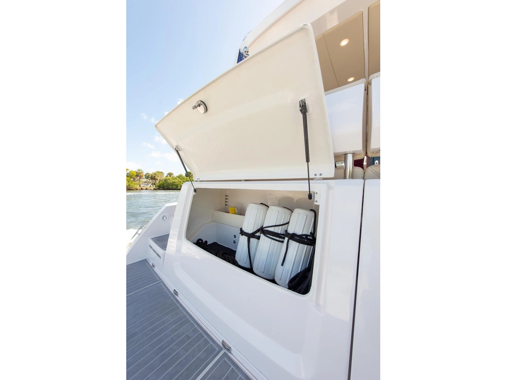 Regal 38 Grande Coupe 38 Grande Coupe 2025 alt