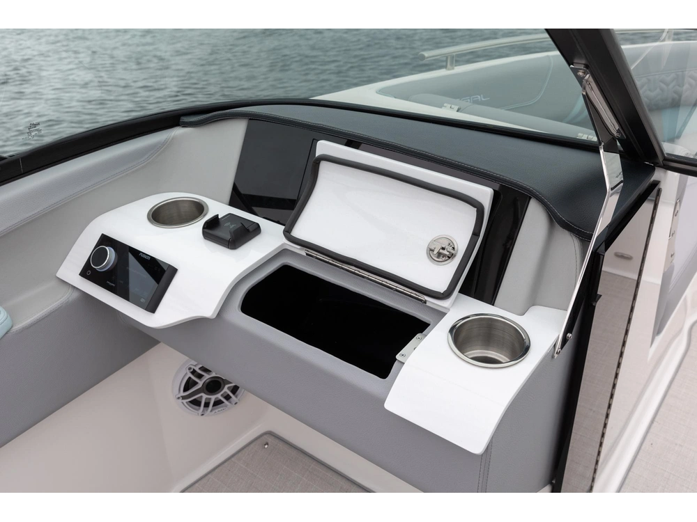 Regal LS4 LS4 2025 alt