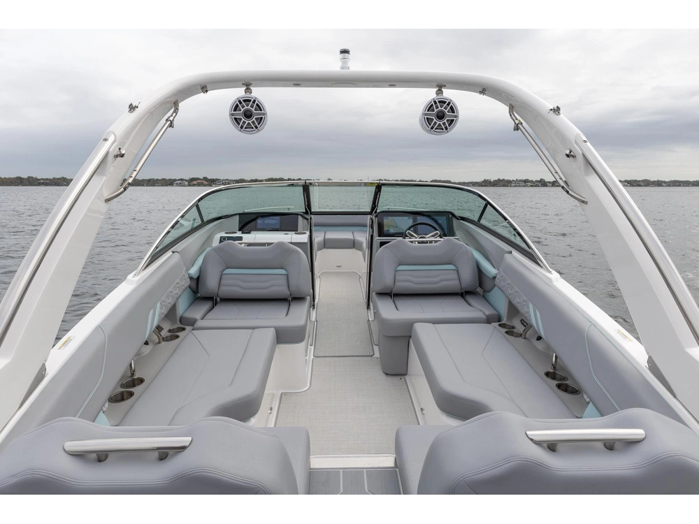 Regal LS4 LS4 2025 alt