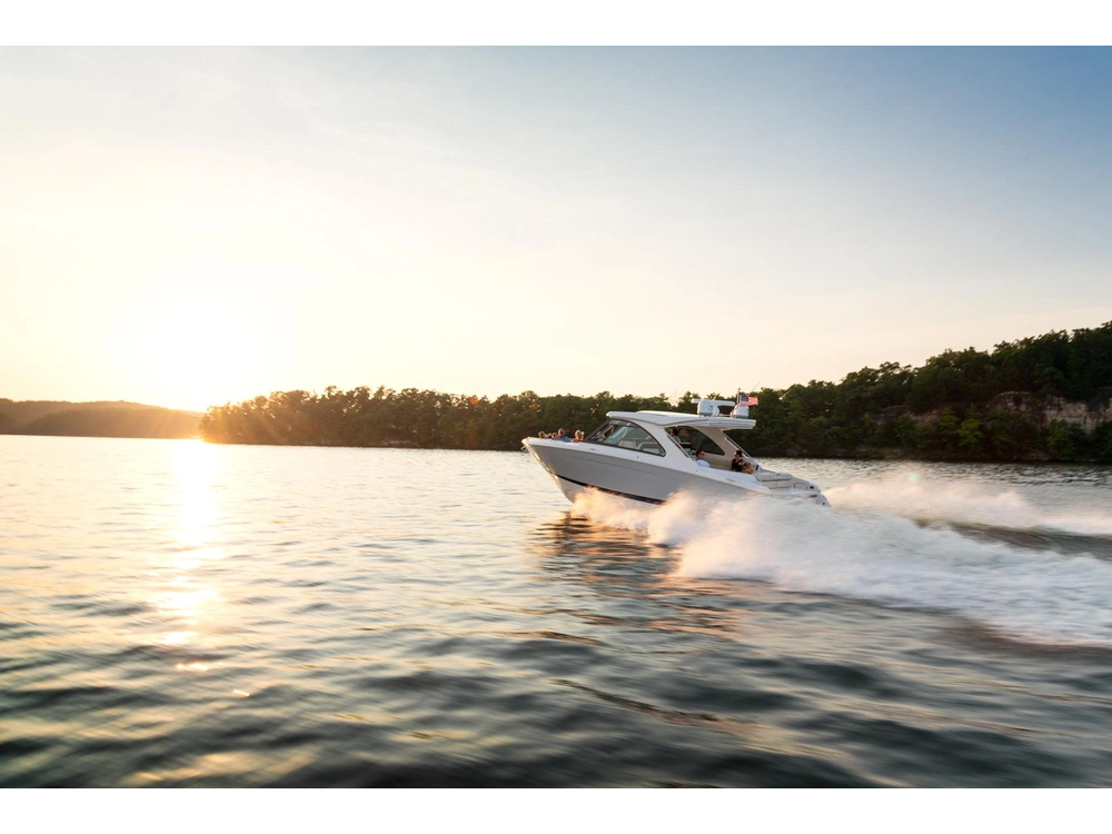 Regal LS36 LS36 2025 alt