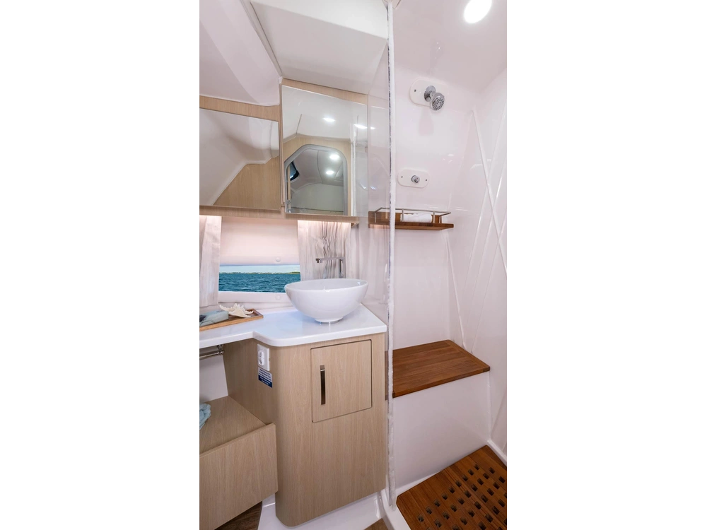 Regal 33 SAV 33 SAV 2025 alt