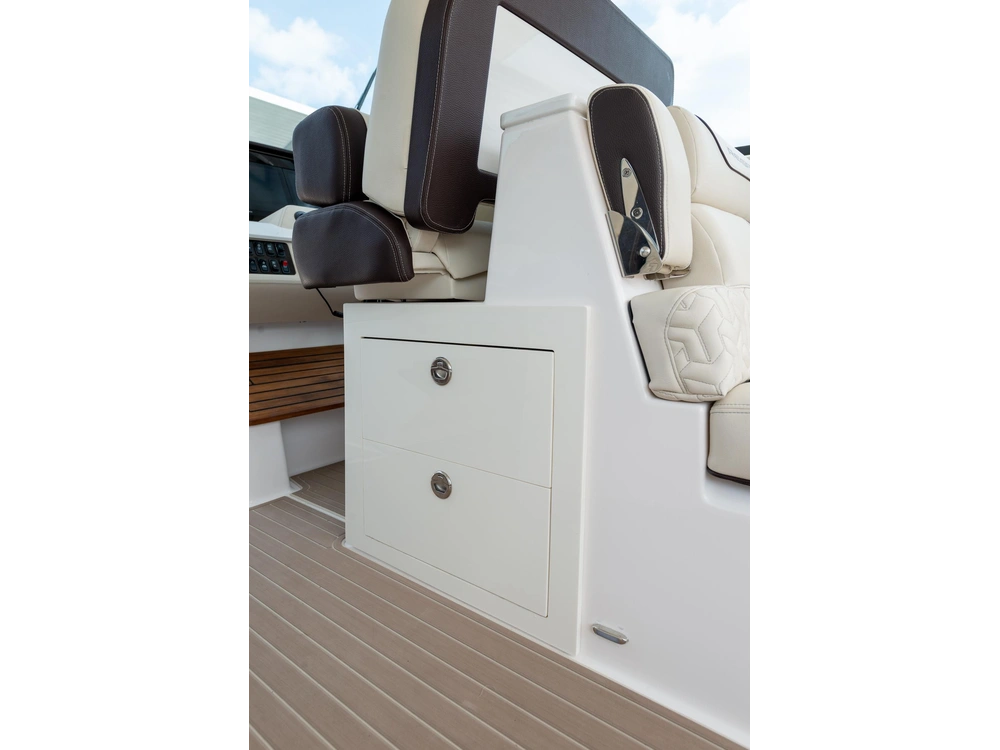 Regal LS36 LS36 2025 alt