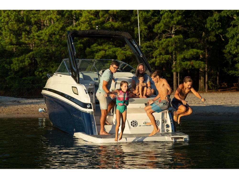 Regal 28 Express 28 Express 2025 alt