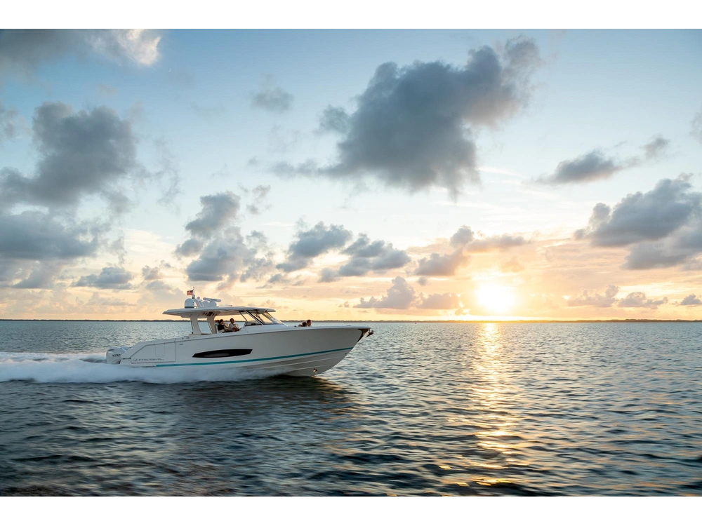 Regal 43 SAV 43 SAV 2025 alt