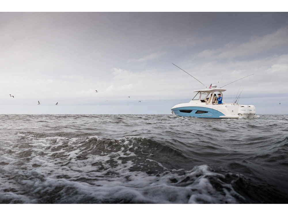 Regal 33 SAV 33 SAV 2025 alt