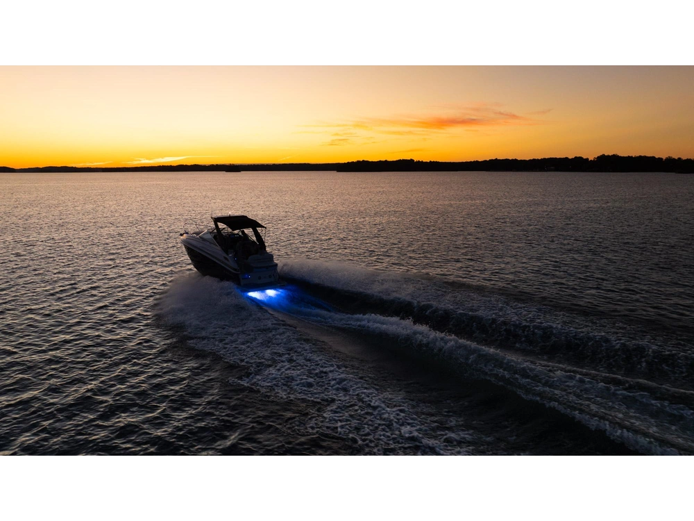 Regal 28 Express 28 Express 2025 alt