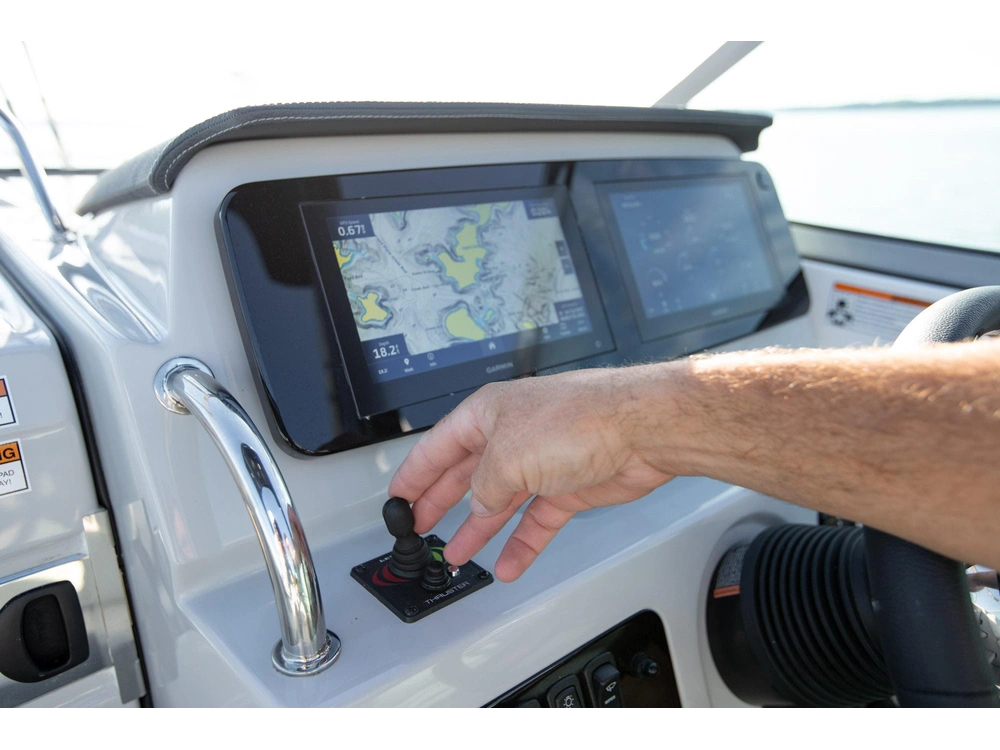 Regal 28 Express 28 Express 2025 alt