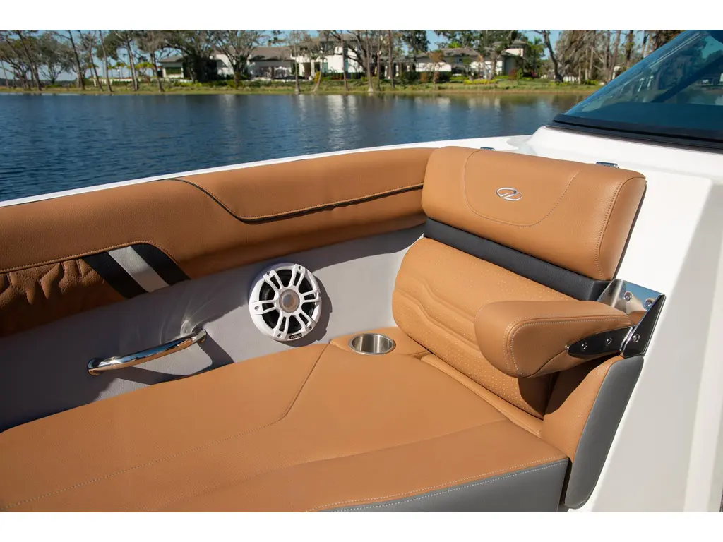 Regal LS2 Surf 2025
