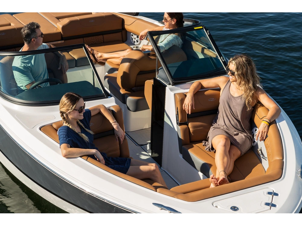 Regal LS2 Surf LS2 Surf 2025 alt