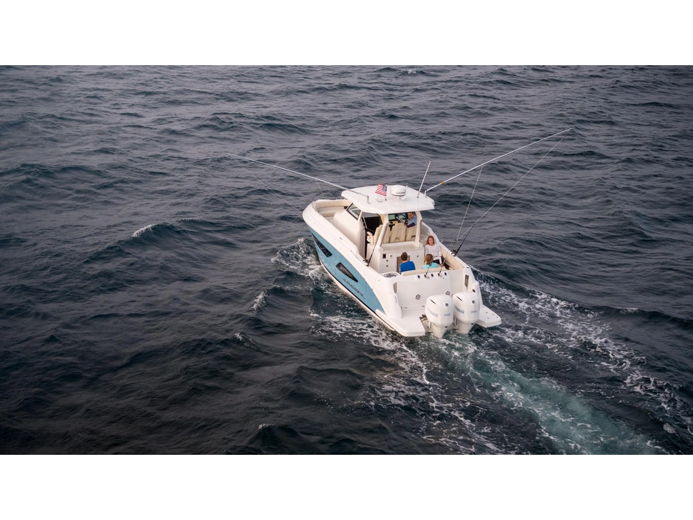 Regal 33 SAV 33 SAV 2025 alt