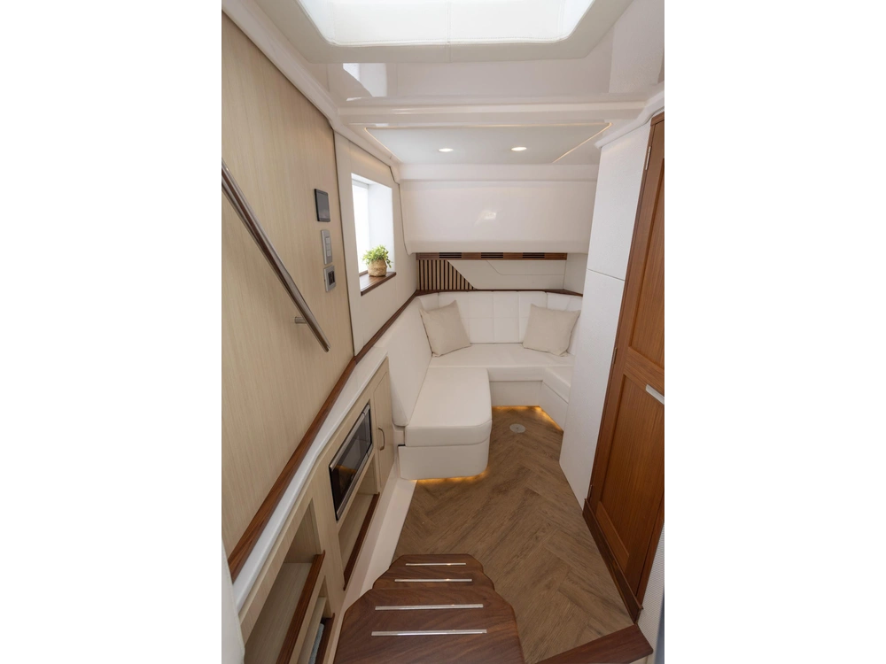 Regal LX43 LX43 2025 alt