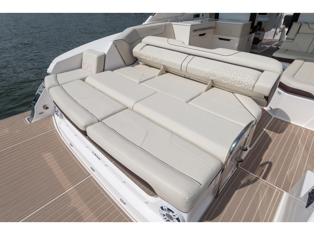 Regal LS36 LS36 2025 alt