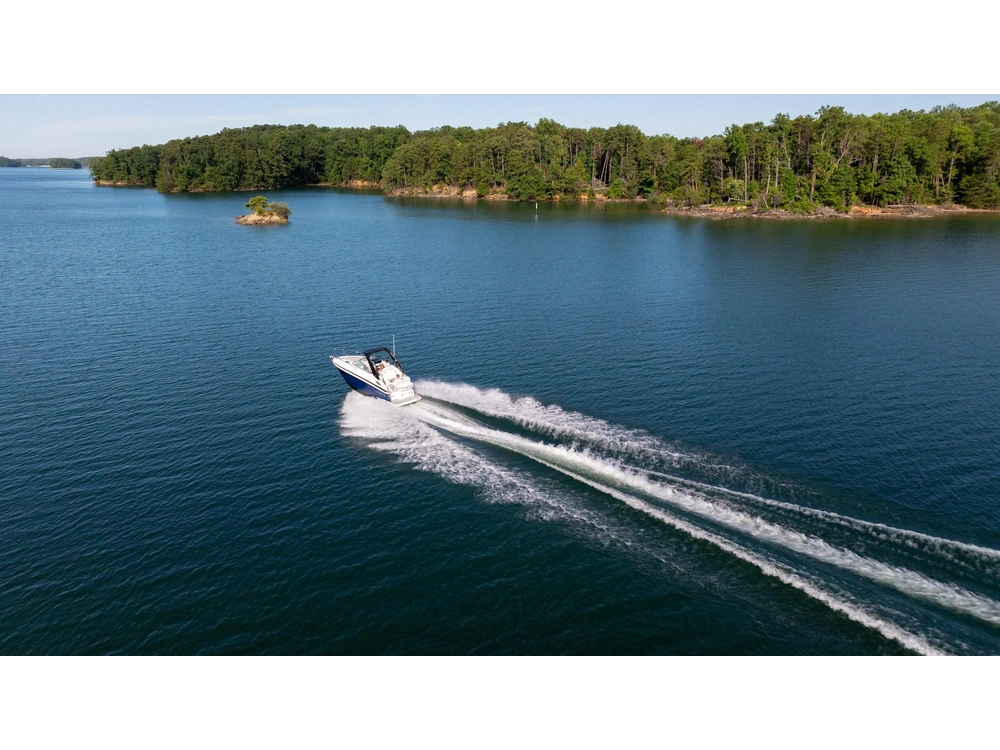 Regal 28 Express 28 Express 2025 alt