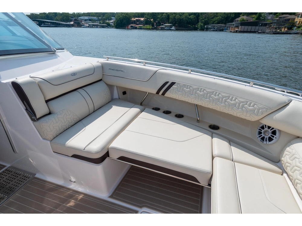 Regal LS36 LS36 2025 alt