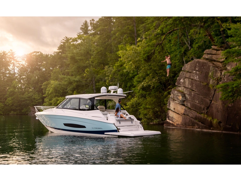 Regal 36 Grande Coupe 36 Grande Coupe 2025 alt